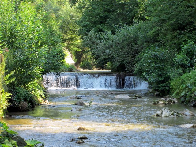 Hudinja fly rock fishing 15