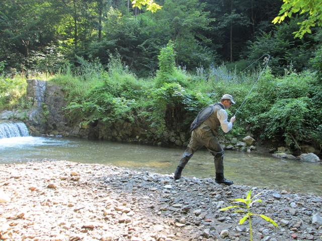 Hudinja fly rock fishing 9